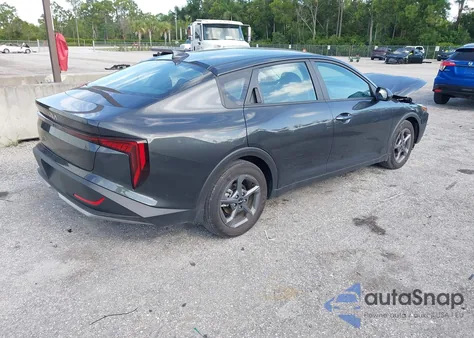 2025 Kia K4 Lxs из США, поврежденный, VIN 3KPFT4DE8SE139348